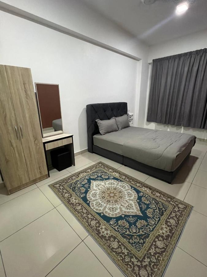 Ilsham Guest House @ Seroja Hills Bbst Sepang Esterno foto