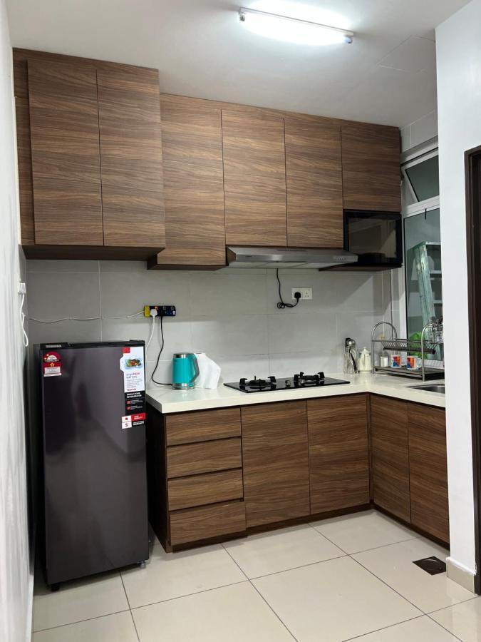Ilsham Guest House @ Seroja Hills Bbst Sepang Esterno foto