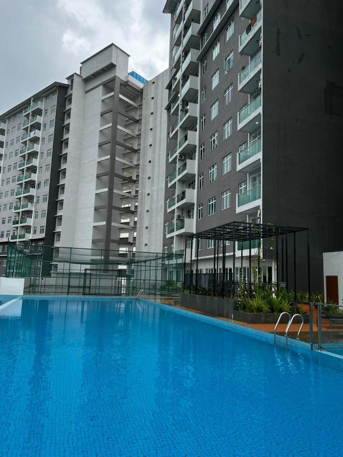 Ilsham Guest House @ Seroja Hills Bbst Sepang Esterno foto