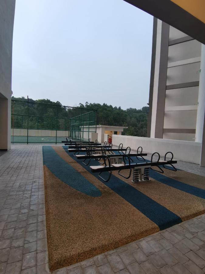 Ilsham Guest House @ Seroja Hills Bbst Sepang Esterno foto