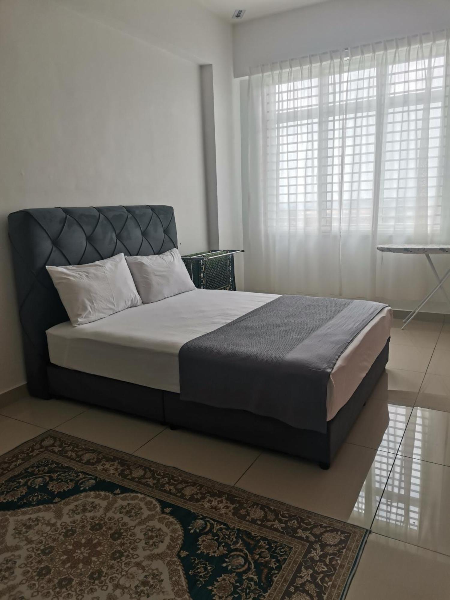 Ilsham Guest House @ Seroja Hills Bbst Sepang Esterno foto