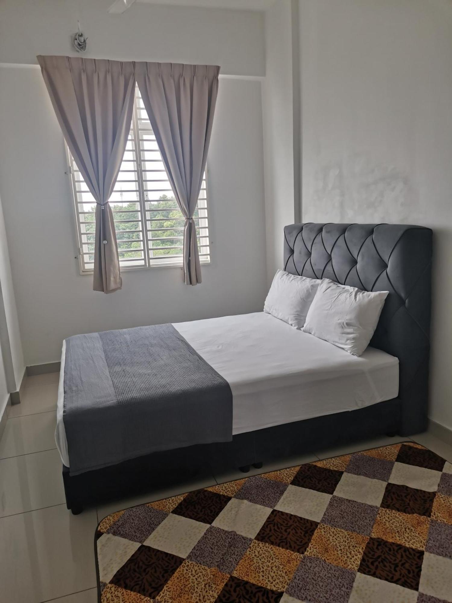 Ilsham Guest House @ Seroja Hills Bbst Sepang Esterno foto